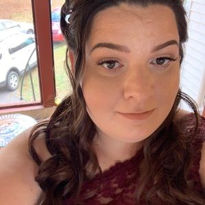 Meet your Posher, Christina